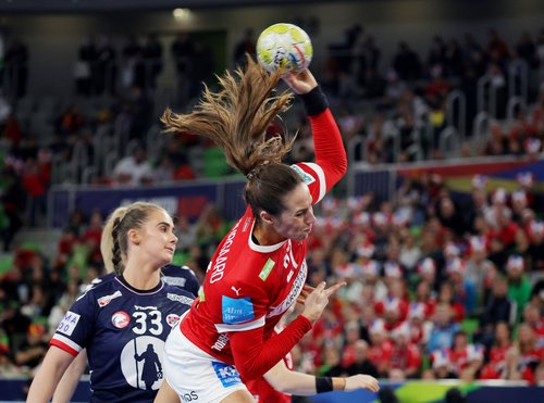 Handball - Women's Euro 2022 - Denmark v Norway - Final