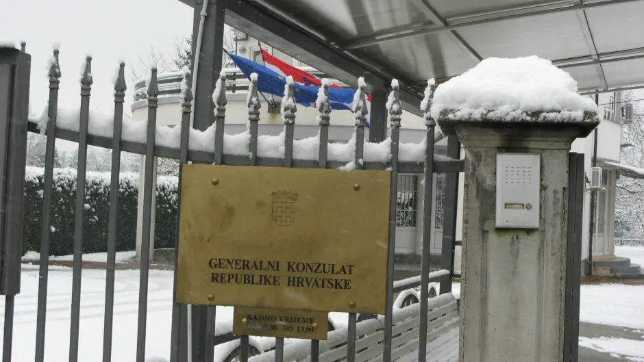 Ambasada RH saopćila detalje napada na konzula u Banjaluci: Napala ga je veća grupa nepoznatih osoba