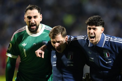 Soccer Football - FIFA World Cup - UEFA Qualifiers - Finals - Bosnia and Herzegovina v Italy - Bilino Polje Stadium, Zenica, Bosnia and Herzegovina - March 31, 2026 Italy's Gianluigi Donnarumma, Nicolo Barella and Alessandro Bastoni before the match REUTE
