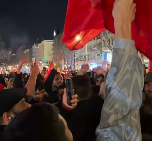 slavlje u berlinu turci podržavaju zmajeve