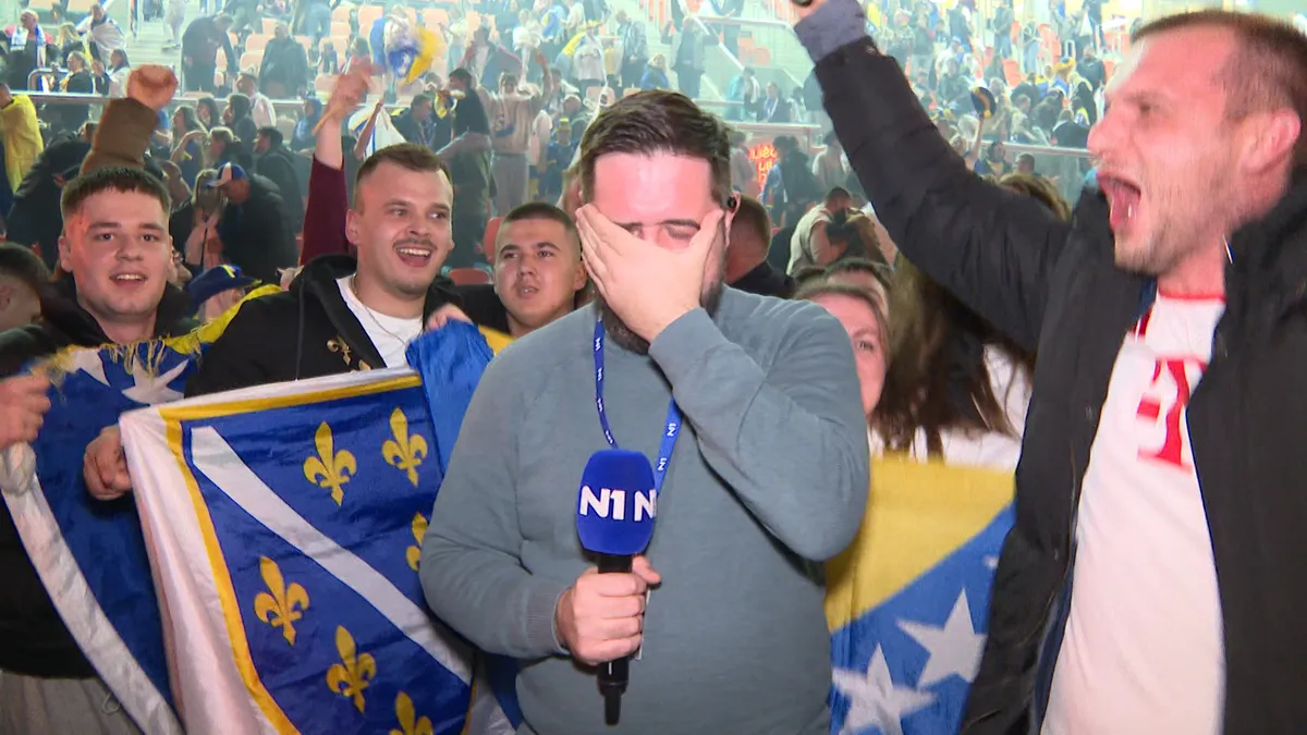 Eksplozija emocija: Reporter N1 zaplakao u Zenici, navijači ga ponijeli u slavlje (VIDEO)
