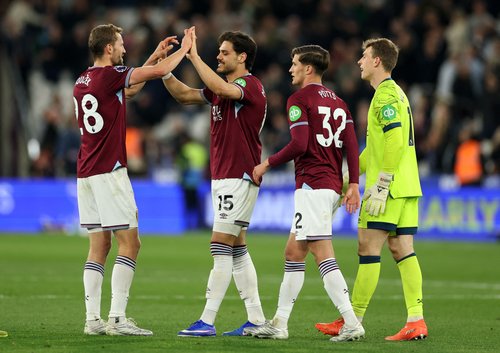 2026-04-10T205841Z_20840550_UP1EM4A1M9RFN_RTRMADP_3_SOCCER-ENGLAND-WHU-WOL