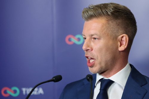 Peter Magyar, leader of the opposition Tisza speaks during a press conference, on the day of the parliamentary election, in Budapest, Hungary, April 12, 2026. REUTERS/Leonhard Foeger