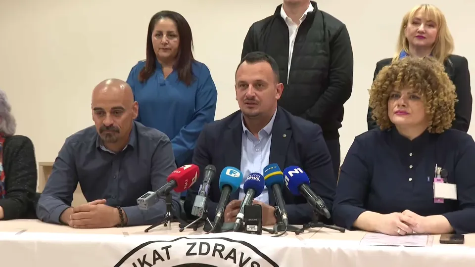 Zdravstveni radnici KS nezadovoljni ponudom Vlade: Najavljuju protest, moguć i generalni štrajk