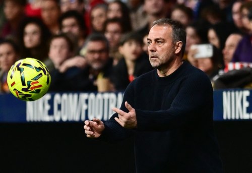 Soccer Football - LaLiga - Atletico Madrid v FC Barcelona - Riyadh Air Metropolitano, Madrid, Spain - April 4, 2026 FC Barcelona coach Hansi Flick reacts REUTERS/Juan Barbosa