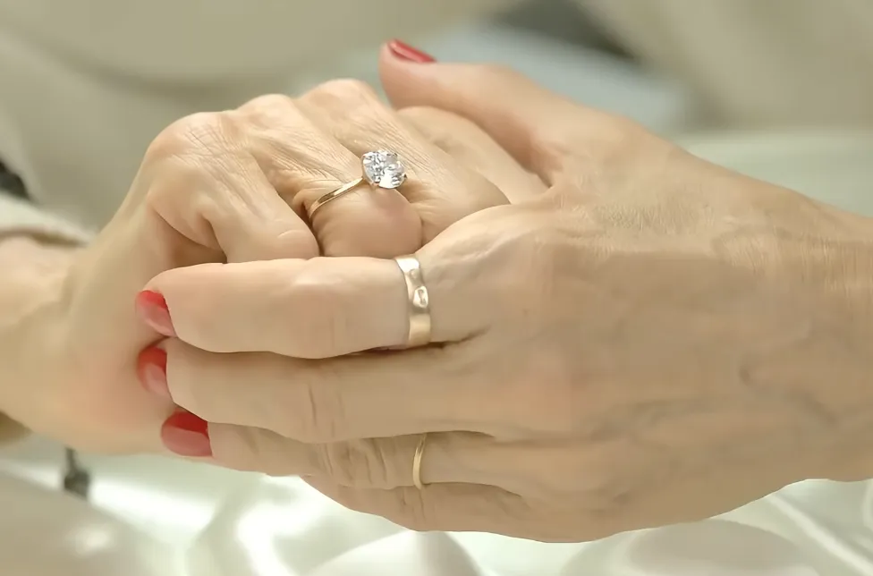 Žena odnijela na procjenu prsten od 13 dolara, ubrzo joj se život promijenio