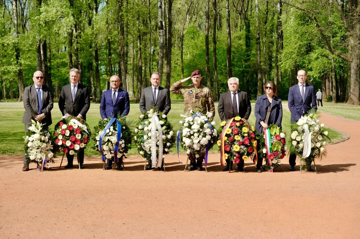 Delegacije EU i Velike Britanije u Donjoj Gradini odale počast žrtvama Jasenovca: 