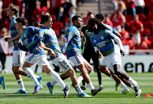 Soccer Football - LaLiga - RCD Mallorca v Real Madrid - Estadi Mallorca Son Moix, Palma de Mallorca, Spain - April 4, 2026 Real Madrid's Eduardo Camavinga, Kylian Mbappe, Alvaro Carreras, and teammates during the warm up before the match REUTERS/Nacho Doc