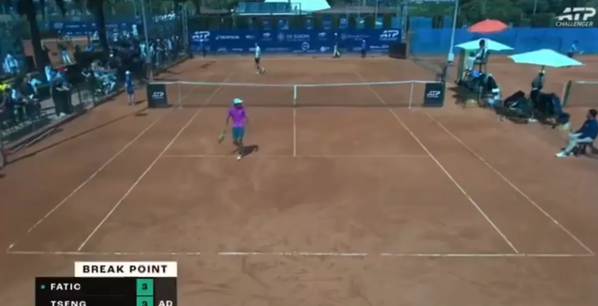 Skandal na meču bh. tenisera: Gledatelj ga nazvao idiotom, sudija morao intervenisati (VIDEO)