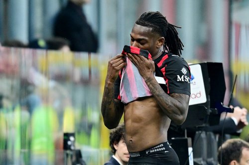 Soccer Football - Serie A - AC Milan v Udinese - San Siro, Milan, Italy - April 11, 2026 AC Milan's Rafael Leao reacts after being substituted REUTERS/Daniele Mascolo