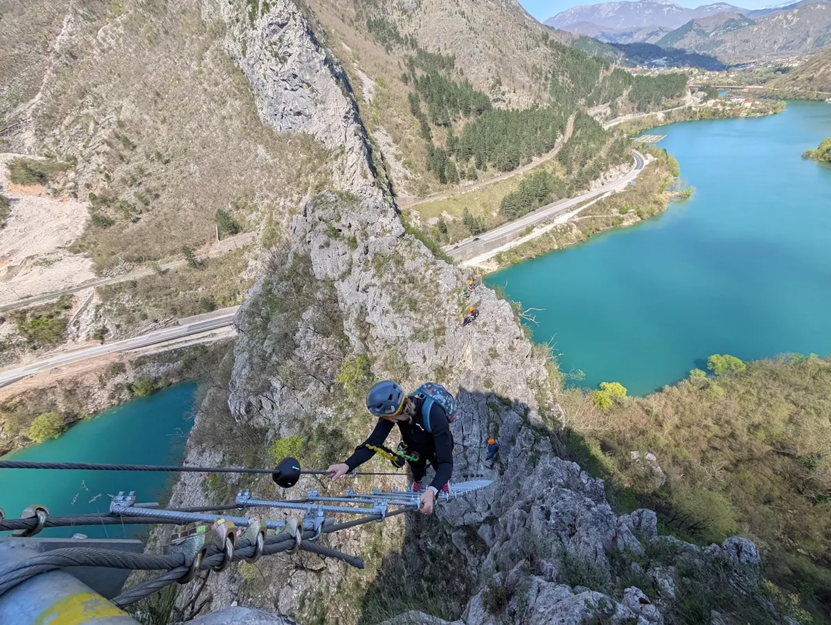 Nova adrenalinska atrakcija s pogledom na Neretvu: Via Ferrata Prenjska Vrata za hrabre i avanturiste