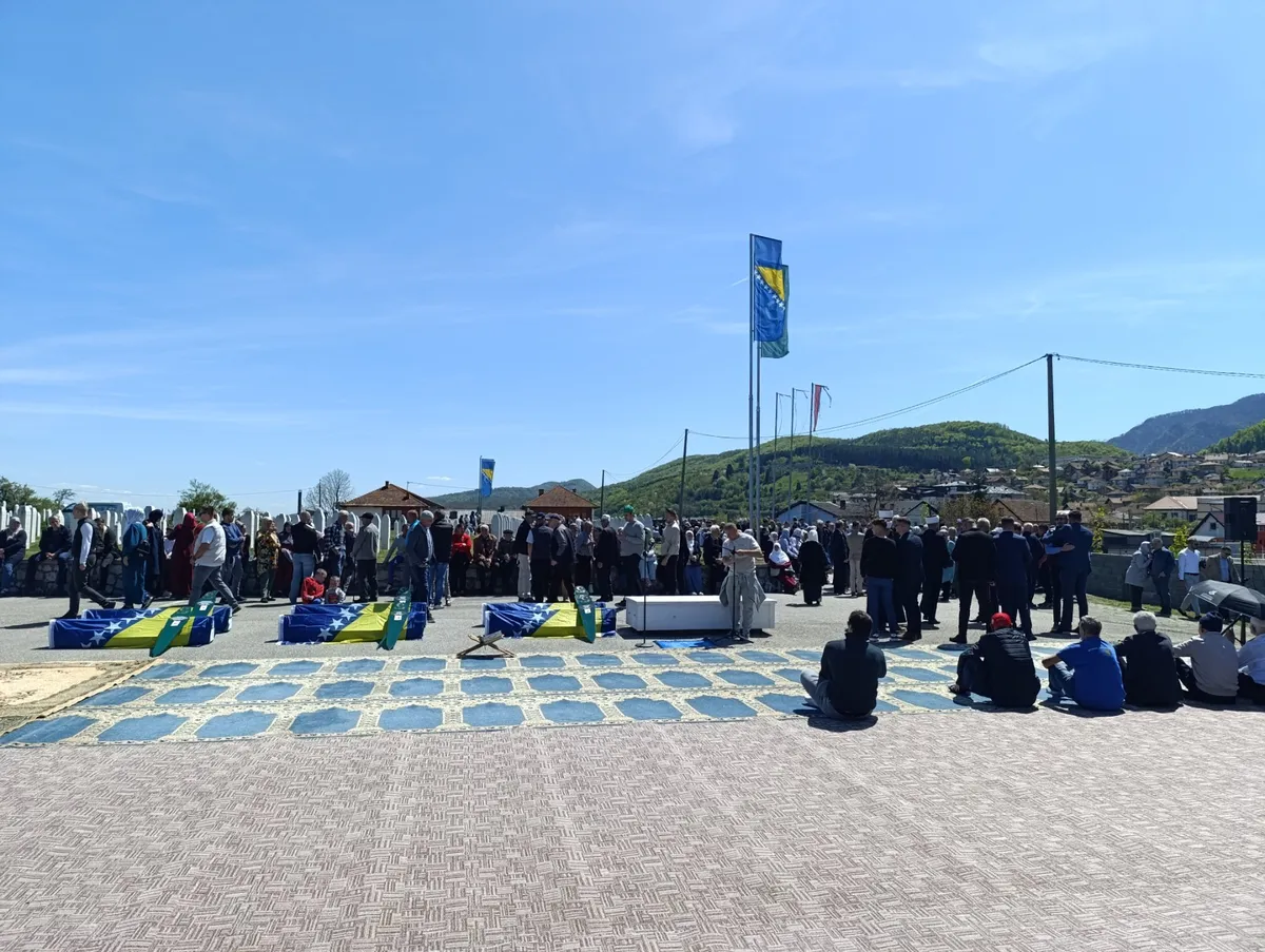 Six Bosnian war victims buried in Vlasenica, including two still unidentified