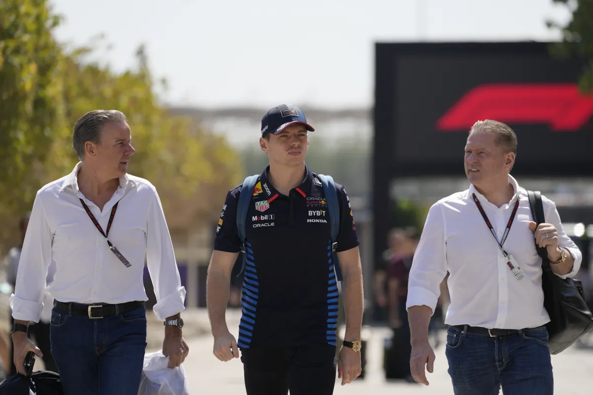 Šokirao pristupne: Verstappen izgubio kontrolu nad vozilom i zabio se u drvo (VIDEO)