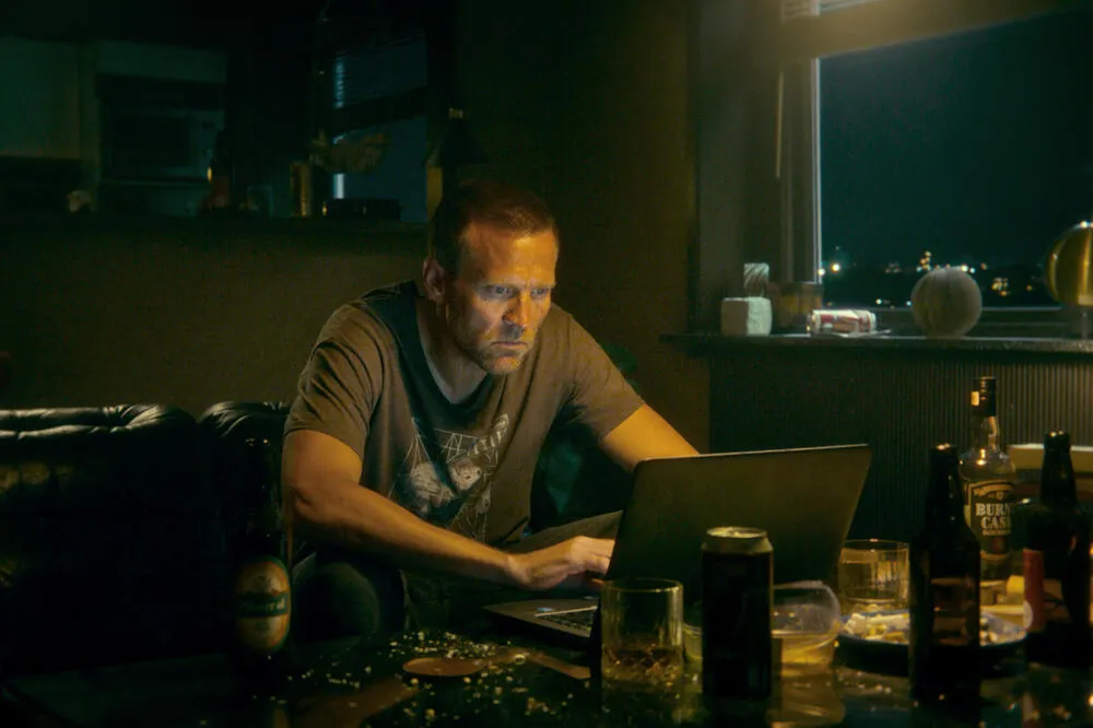 Serija “Detektiv Hule” na Netflixu: Nije savršen, ali je najbolji noir koji ćete gledati