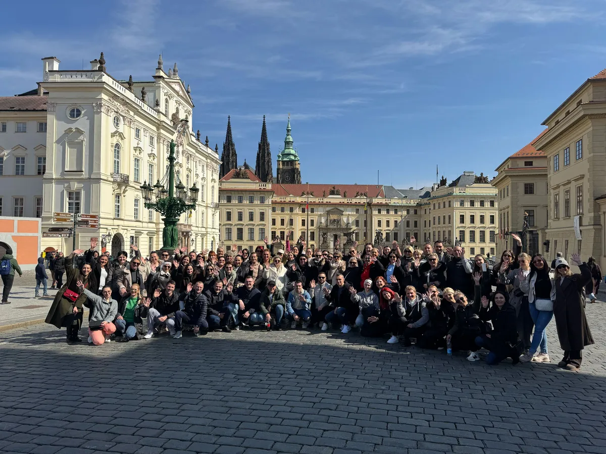 Kada kolege biraju najbolje: Zaposleni Tropic Maloprodaje nagrađeni putovanjem u Prag