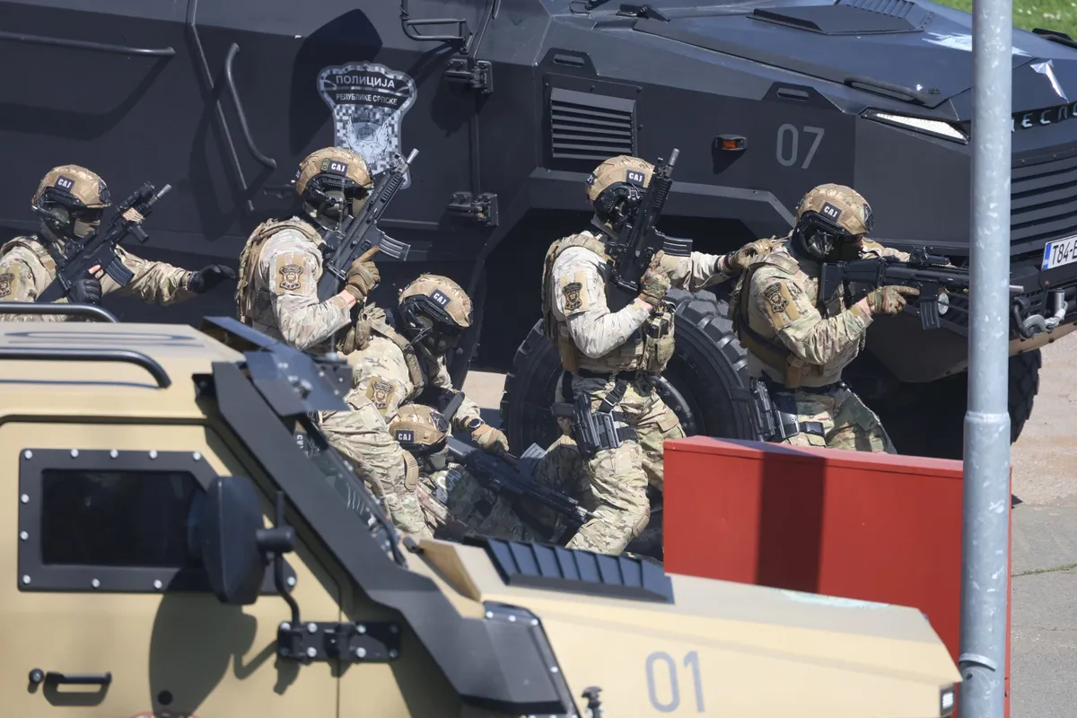 Pokazna vježba SAЈ-a, Žandarmerije i Uprave za vazduhoplovstvo u Banjaluci (FOTO/VIDEO)