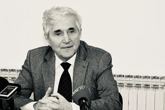 Preminuo Rusmir Mahmutćehajić, prvi potpredsjednik Vlade Republike Bosne i Hercegovine