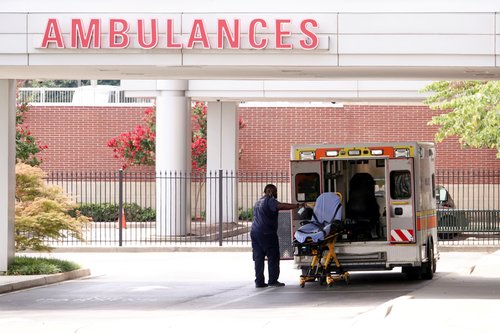 Memphis overwhelmed by COVID-19 emergency calls, prompting wait times for ambulances