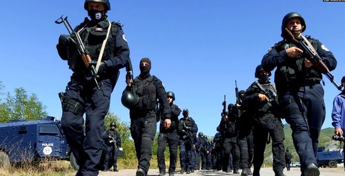 Pripadnici Policije Kosova na graničnom prijelazu Jarinje ROSU