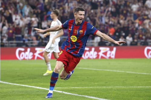 Soccer Football - Spanish Super Cup - Final - FC Barcelona v Real Madrid - King Abdullah Sports City Stadium, Jeddah, Saudi Arabia - January 11, 2026 FC Barcelona's Robert Lewandowski celebrates scoring their second goal REUTERS/Vincent West
