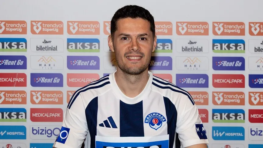 Zmaj potpisao! Haris Hajradinović se oporavio od povrede i stavio paraf na novi ugovor sa klubom, a Barbarez će imati opciju više na Mundijelu