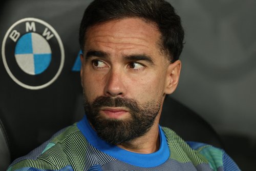 Soccer Football - LaLiga - Real Madrid v Real Oviedo - Santiago Bernabeu, Madrid, Spain - May 14, 2026 Real Madrid's Dani Carvajal on the substitutes bench before the match REUTERS/Isabel Infantes