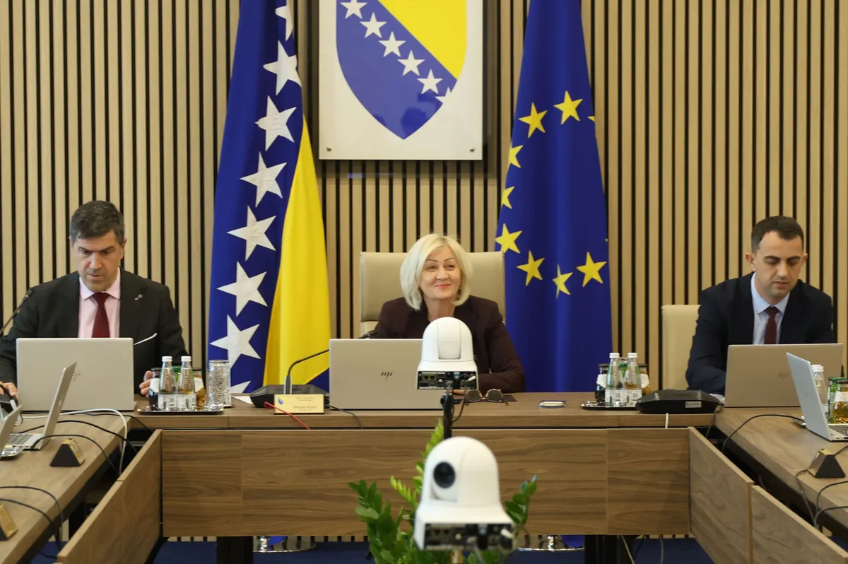 Vijeće ministara BiH: Hitno riješiti pitanje izdav