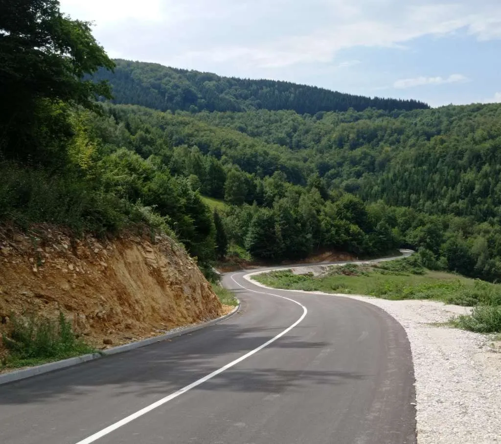 Uslovi za vožnju u BiH povoljni, ali oprez zbog radova: Saznajte gdje vas jutros čekaju obustave i preusmjeravanja