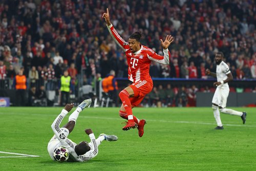 2026-04-15T210148Z_20869564_UP1EM4F1MEYIH_RTRMADP_3_SOCCER-CHAMPIONS-FCB-RMA