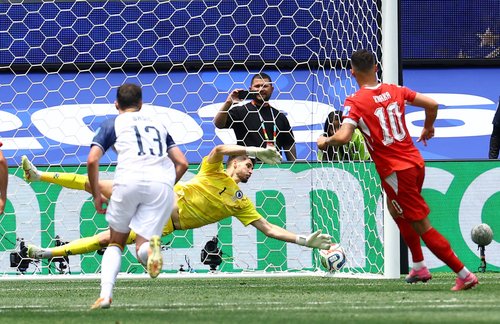 Soccer Football - FIFA World Cup 2026 - Group B - Switzerland v Bosnia and Herzegovina - Los Angeles Stadium, Inglewood, California, U.S. - June 18, 2026 Switzerland's Granit Xhaka scores their fourth goal from the penalty spot REUTERS/Lisi Niesner