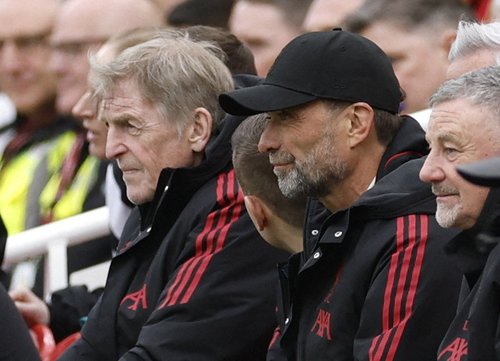 Soccer Football - Friendly Match - Liverpool Legends v Borussia Dortmund Legends - Anfield, Liverpool, Britain - March 28, 2026 Liverpool Legends manager Kenny Dalglish and Juergen Klopp before the match Action Images via Reuters/Jason Cairnduff