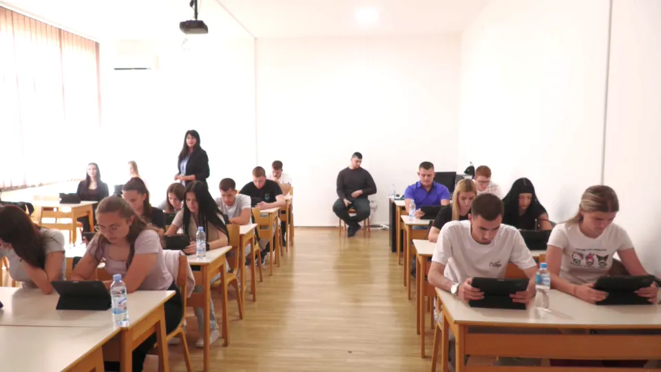 Digitalizacija vozačkih ispita izazvala revolt: Instruktori vožnje protestovali u Tuzli
