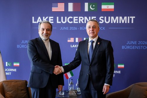 Iranski ministar vanjskih poslova Abbas Araqchi i švicarski kolega Ignazio Cassis na pregovorima sa SAD-om u Švicarskoj