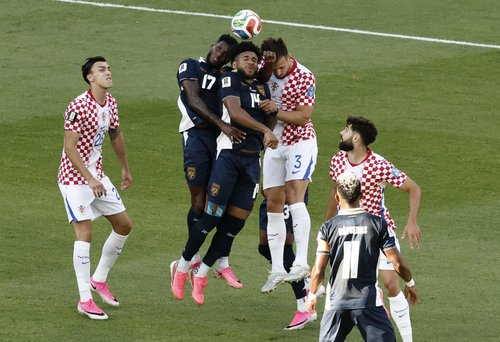 Soccer Football - FIFA World Cup 2026 - Group L - Panama v Croatia - Toronto Stadium, Toronto, Canada - June 23, 2026 Panama's Carlos Harvey and Jose Fajardo in action with Croatia's Marin Pongracic REUTERS/Thomas Mukoya