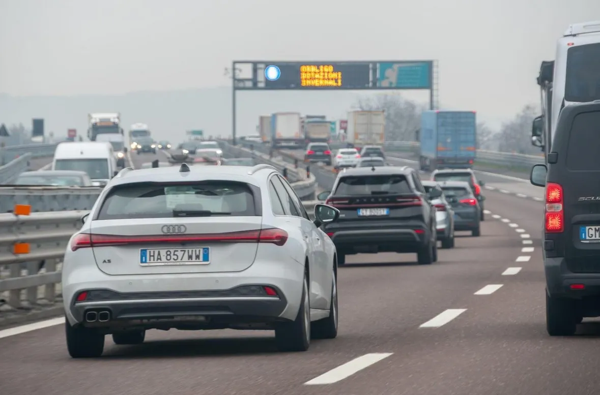 Ako se zaglavite gužvi na autoputu, dobit ćete povrat novca za cestarinu - novi zakon u članici EU