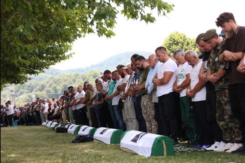 dzenaza potocari.JPG