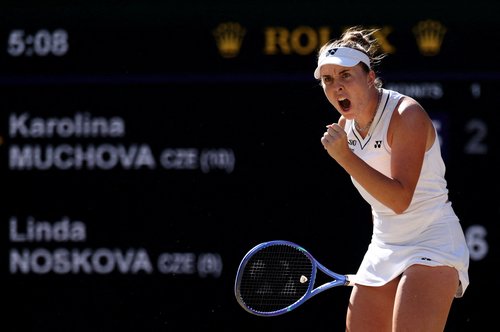 Tennis - Wimbledon - All England Lawn Tennis and Croquet Club, London, Britain - July 11, 2026 Czech Republic's Linda Noskova reacts during her final match against Czech Republic's Karolina Muchova REUTERS/Marko Djurica TPX IMAGES OF THE DAY