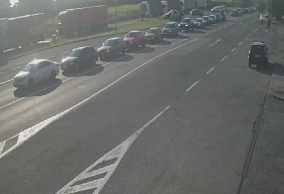 Duga kolona vozila na izlazu iz BiH na GP Izačić, zbog radova zatvorena dionica autoputa A-1