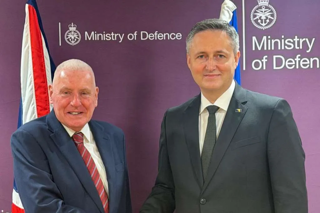 Becirovic and UK Defence Minister Lord Coaker move to strengthen military and NATO cooperation