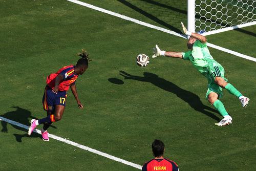 2026-07-19T212958Z_303078394_UP1EM7J1NPWR2_RTRMADP_3_SOCCER-WORLDCUP-ESP-ARG