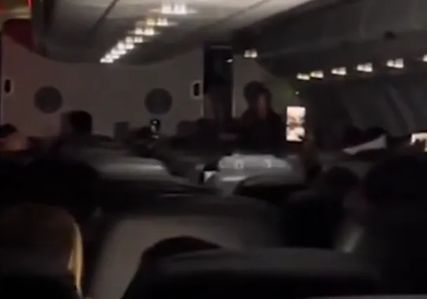 Brutalna šala u avionu: Pilot objavio da je Argentina osvojila Mundijal, od transa do potpune tišine samo nekoliko trenutaka (VIDEO)