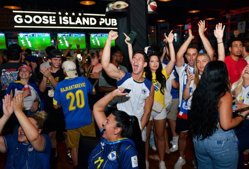 2026-07-02T020643Z_1579882620_UP1EM7205V53H_RTRMADP_3_SOCCER-WORLDCUP-USA-BIH-FANS