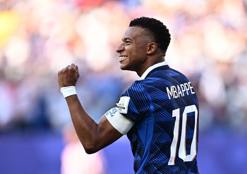 Soccer Football - FIFA World Cup 2026 - Round of 16 - Paraguay v France - Philadelphia Stadium, Philadelphia, Pennsylvania, U.S. - July 4, 2026 France's Kylian Mbappe celebrates scoring their first goal REUTERS/Dylan Martinez