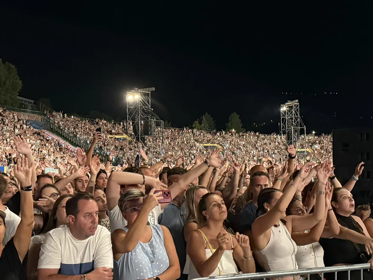 Muzički spektakl na Koševu u brojkama: Dino Merlin okupio 200.000 ljudi, smještajni kapaciteti u Sarajevu bili popunjeni 99 posto