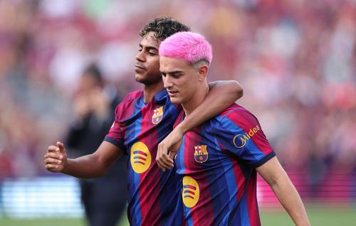 Soccer Football - Pre Season Friendly - FC Barcelona v Al Ahly - Spotify Camp Nou, Barcelona, Spain - August 19, 2026 FC Barcelona's Gavi and Lamine Yamal before the match REUTERS/Bruna Casas
