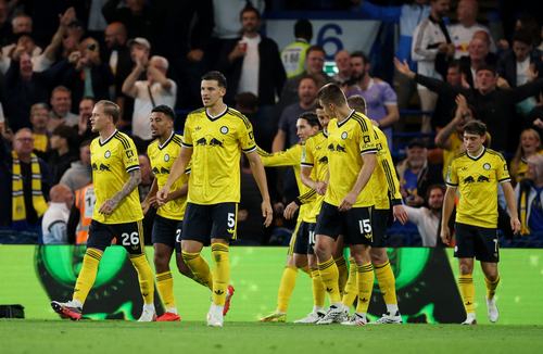 Soccer Football - Carabao Cup - Third Round - Chelsea v Leeds United - Stamford Bridge, London, Britain - September 9, 2026 Leeds United's Tarik Muharemovic with teammates celebrate after Brenden Aaronson scores their second goal REUTERS/Isabel Infantes E