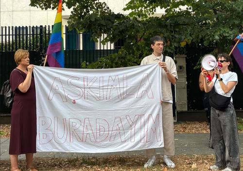 protest turska ambasada