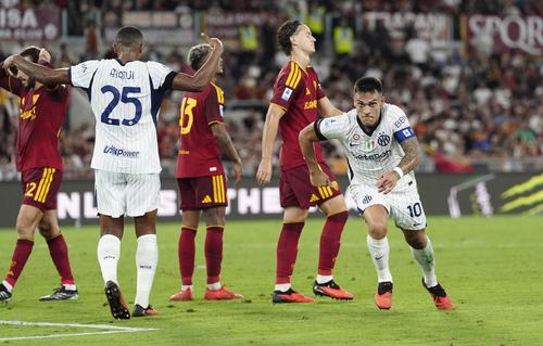 2026-09-19T175129Z_2071832961_UP1EM9J1DLS2U_RTRMADP_3_SOCCER-ITALY-ROM-INT