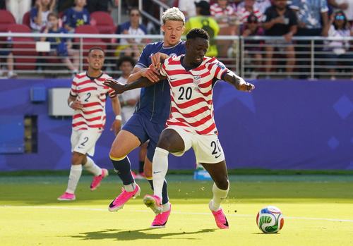 Soccer Football - FIFA World Cup 2026 - Round of 32 - United States v Bosnia and Herzegovina - San Francisco Bay Area Stadium, Santa Clara, California, U.S. - July 1, 2026 Folarin Balogun of the U.S. scores their first goal IMAGN IMAGES via Reuters/David