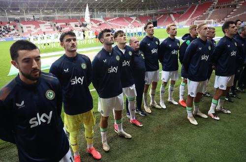 Soccer Football - Nations League - Group B3 - Israel v Republic of Ireland - Nagyerdei Stadion, Debrecen, Hungary - September 27, 2026 Republic of Ireland's Finn Azaz with teammates during their national anthem before the match REUTERS/Bernadett Szabo